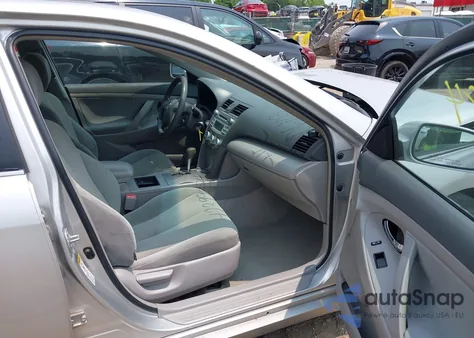 2009 Toyota Camry Se/Le/Xle z USA, uszkodzony, nr VIN 4T1BE46K89U263705